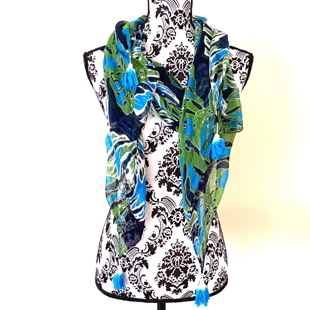 Tommy Bahama Women’s Set : Soft Cotton 2 Scarfs - Picture 5 of 6
